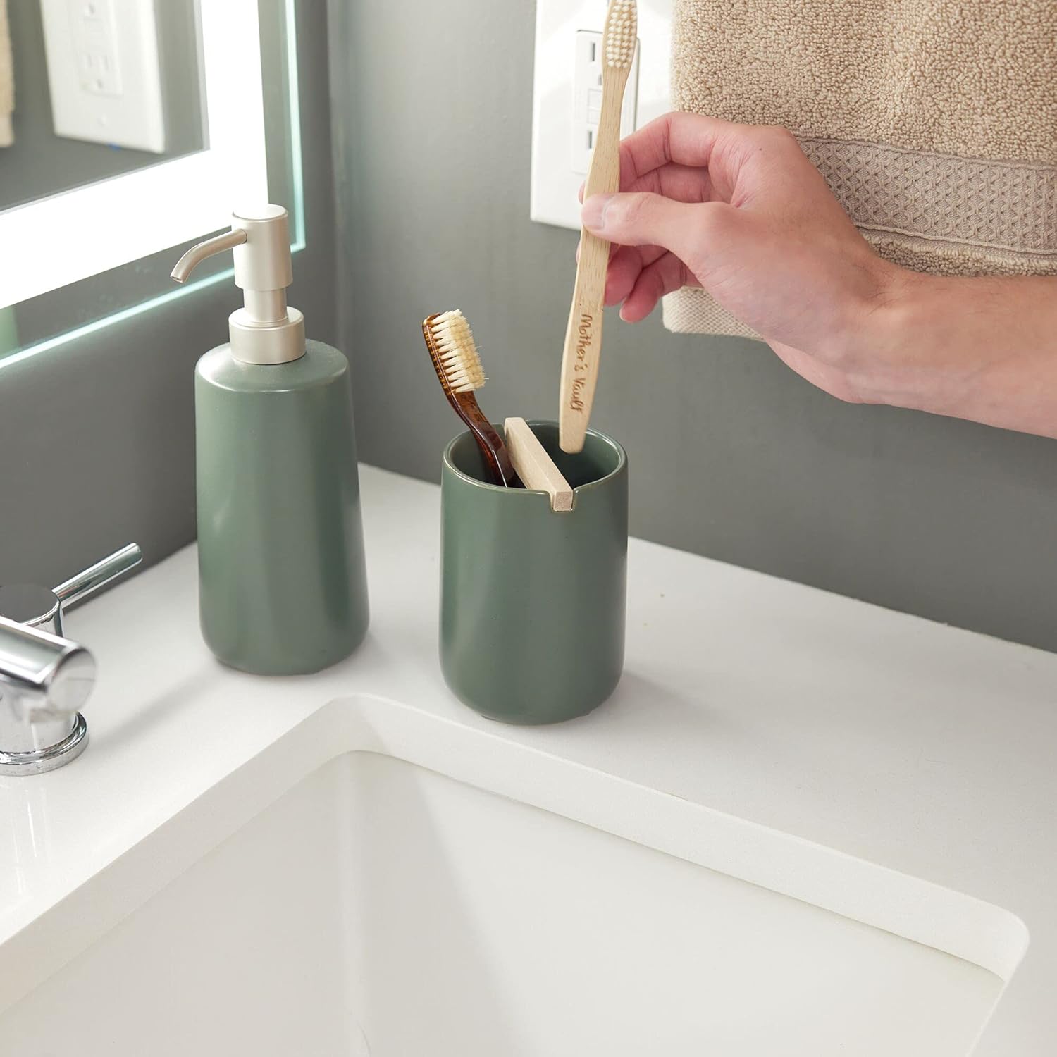 Toothbrush Holder with Divider